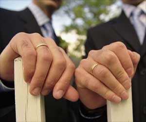 Chinese Gay Men of 25-29 Years are Depressed and Lonely Chinese Gay Men of 25-29 Years are Depressed and Lonely