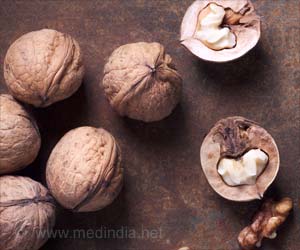 Intake of 60 gms of Nuts Daily Boosts Sexual Function Intake of 60 gms of Nuts Daily Boosts Sexual Function