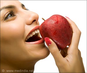 Eating Apples can Keep Pneumonia at Bay: Study Eating Apples can Keep Pneumonia at Bay: Study