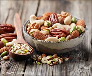 Eating Nuts Every Day can Help You Lose Weight Eating Nuts Every Day can Help You Lose Weight