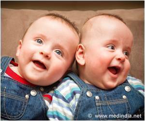 Dads Are Cheerful, and Least Stressed Compared to Moms When It Comes to Baby Care