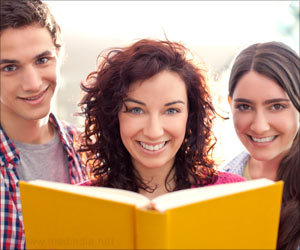 Emotionally Intelligent Students Get Better Grades Emotionally Intelligent Students Get Better Grades